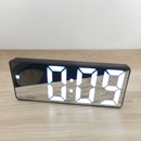 Relógio Despertador Digital De Mesa 16X2.5X6cm Decorativo Alarme Temperatura Pilha AAA Usb Preto