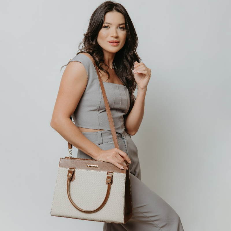 Bolsa Feminina Santorini Handbag com Alça transversal removível para ombro.